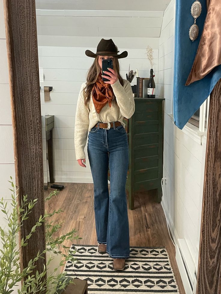 Winter Outfit Country, Pretty Country Outfits, Western Outfits Wild Rag, Country Outfits Cold Weather, Cowboy Hat Outfit Woman Casual, Olivia Kimes Jeans Outfit, Petite Western Outfits, Western Asthetics Outfit, Country Cottage Outfit