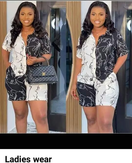 Up And Down Short Trousers For Ladies, Shorts And Tops For Ladies, Short Nicker And Top For Ladies, Two Piece Ankara Styles, Trouser And Top For Ladies, Two Piece Outfits Shorts, Boubou Styles For Women, Simple Dress Casual, Classy Short Dresses