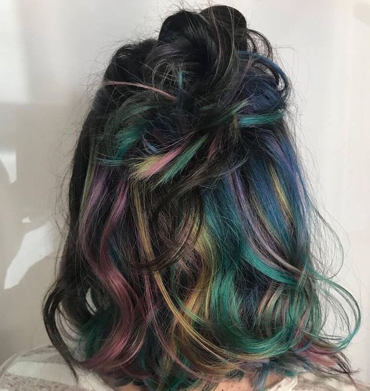 Streak Hair Color Ideas, Multi Hair Color Ideas, Dyed Hair Streaks, Hair Dye Streaks, Oil Spill Hair, Peekaboo Hair Color Ideas, Oil Slick Hair Color, Hidden Hair Color, Hair Rainbow