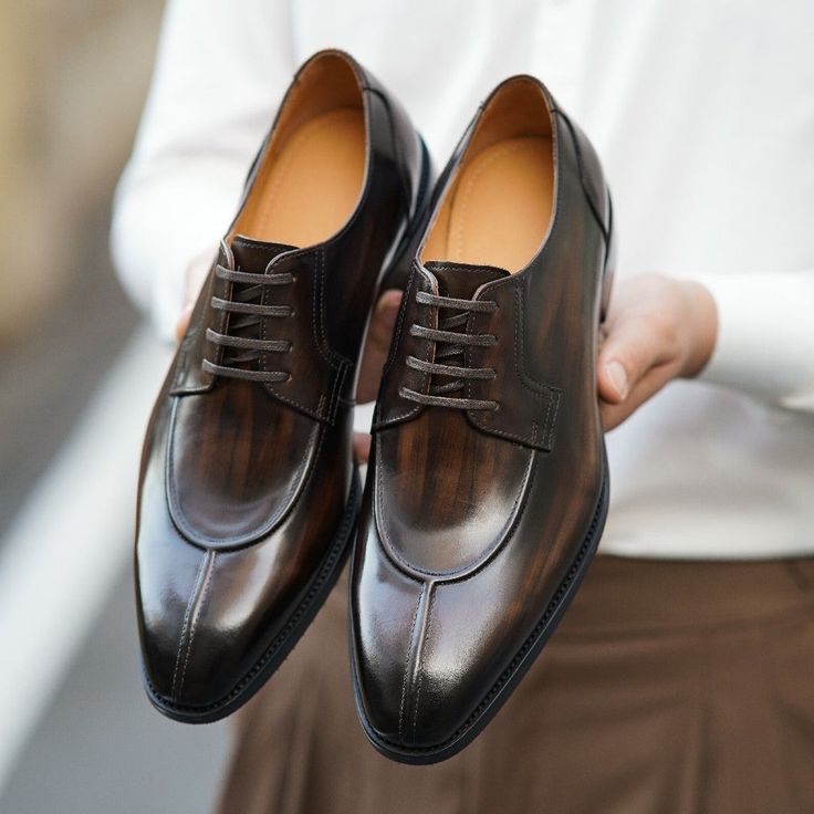 MenStyleWith Casual Derby Shoes MW-B523 Luxury Wingtip Lace-up Shoes For Business, Luxury Wingtip Lace-up Business Shoes, Luxury Pointed Toe Oxfords For Business Casual, Luxury Moc Toe Oxfords For Business, Luxury Lace-up Shoes For Office, Luxury Pointed Toe Oxfords For Derby, Luxury Brown Patent Leather Oxfords, Luxury Lace-up Wingtip Shoes For Business, Luxury Leather Lace-up Derby Shoes