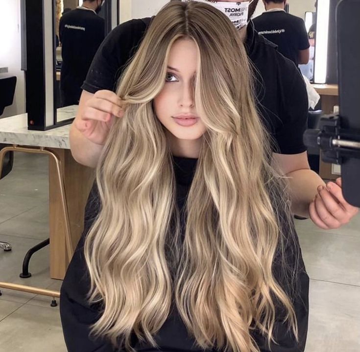 Balyage Long Hair, Healthy Blonde Hair, Baby Blonde, Dark Blonde Hair Color, Honey Blonde Hair, Blonde Hair Inspiration, Balayage Hair Blonde, Blonde Hair Looks, Instagram Baby