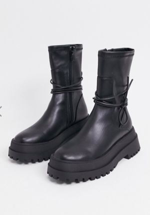 Public Desire Finale chunky flat ankle boots with tie in black Military Style Boots, Chunky Flats, Boots 2020, Flat Ankle Boots, Mid Heel Boots, Suede Leather Shoes, Lug Sole Boots, Black Combat Boots, Public Desire