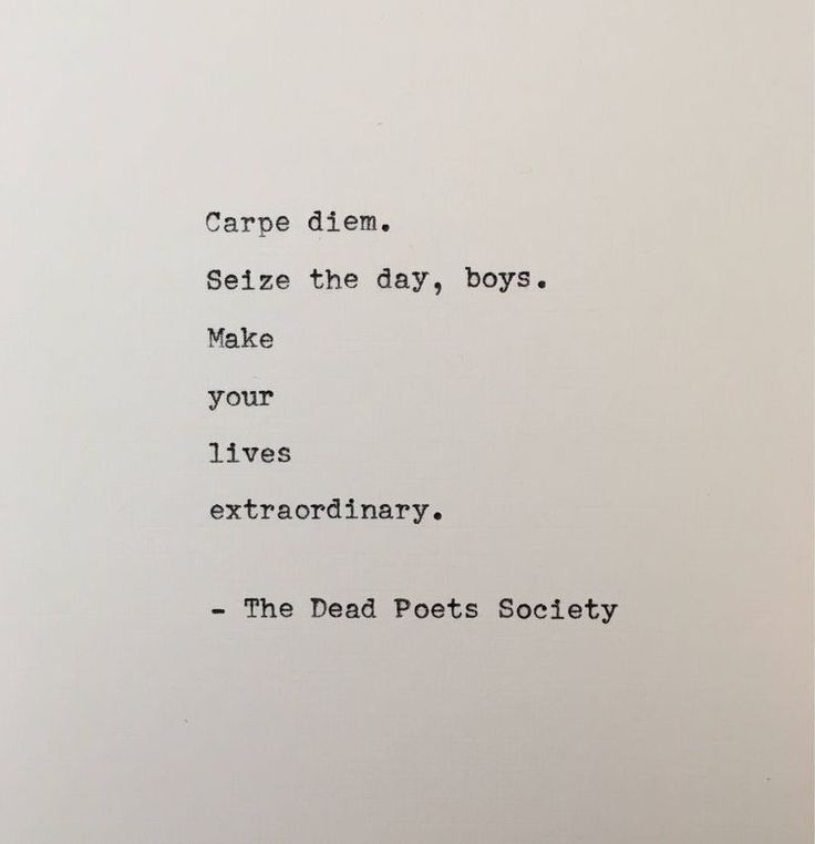 an old typewriter with the words carpre d'em, selte the day boys make your lives extraordinary