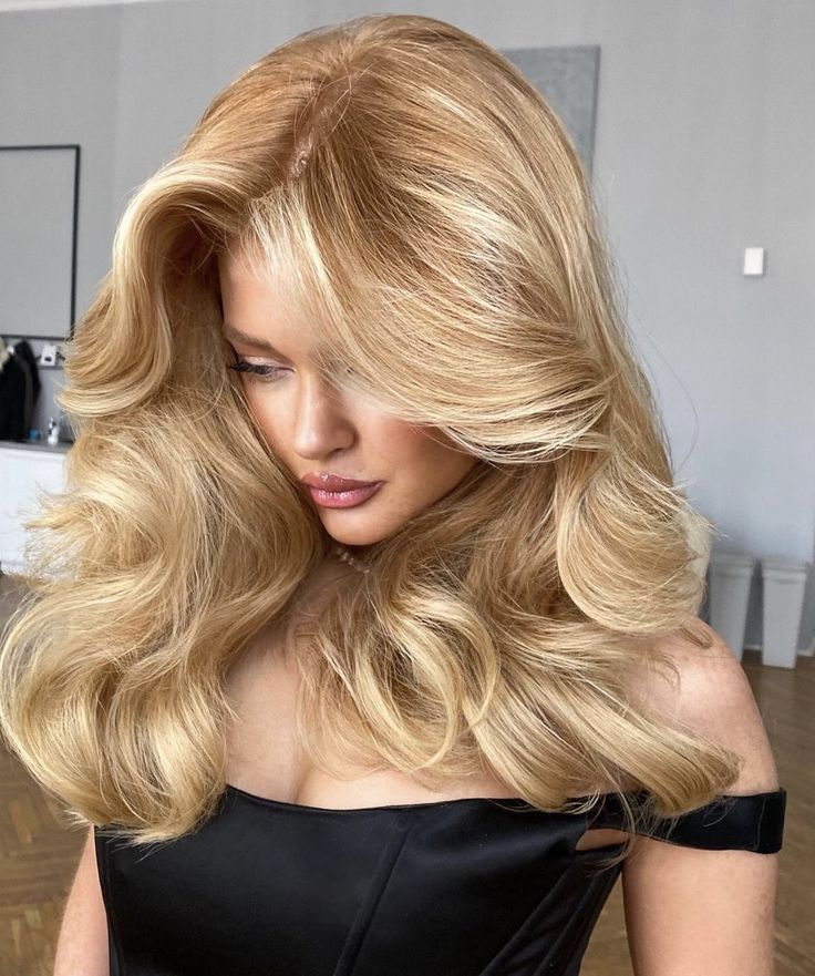 Hollywood Glam Hair, Old Hollywood Hair, Hollywood Curls, Cabello Afro Natural, Bombshell Hair, Hollywood Hair, Blonde Woman, Blowout Hair, Glam Hair