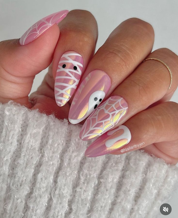 Mummy Nail Art, Halloween Manicure, Pink Chrome Nails, Simple Fall Nails, Cute Halloween Nails, Pink Chrome, Halloween Nail Designs, Halloween Nail, Halloween Nail Art