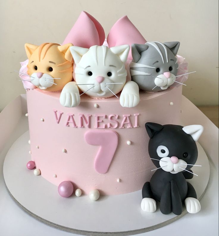 Puppy Kitty Birthday Cake, Kitten Cakes Birthday Easy, Kittens Birthday Cake, Kitty Cat Birthday Cake Ideas, Birthday Cake With Cat Theme, Cat Cake For Girls Birthday, 1.5 Kg Cake Design, Cakes With Cats Birthday, Birthday Cake With Cat Design