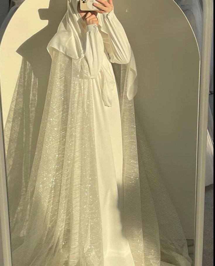 Muslim Bride Dress, Modest Muslim Outfits, Modest Bridal Dresses, Muslimah Wedding Dress, Nikah Dress, Bride Dress Simple, Nikkah Dress, Fairy Dresses, Muslim Bride