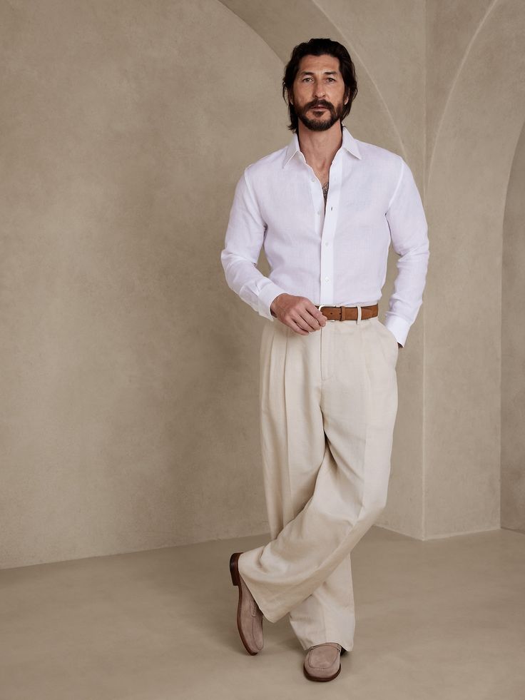 Effortlessly cool and expertly tailored, these relaxed puddle pants are crafted from a lightweight blend of luxurious linen and soft viscose for warm-weather appeal.  RELAXED FIT: Tailored for the at-ease fit of traditional trousers, but with the wid Non Suit Groom Attire, Wedding Looks For Men Guest, Men Gq Style, Rich Summer Outfits Men, Wedding Guest Looks Men, Linen Trousers Outfit Men, Echo Narcissus, Mens Linen Pants Outfit, White Formal Outfit