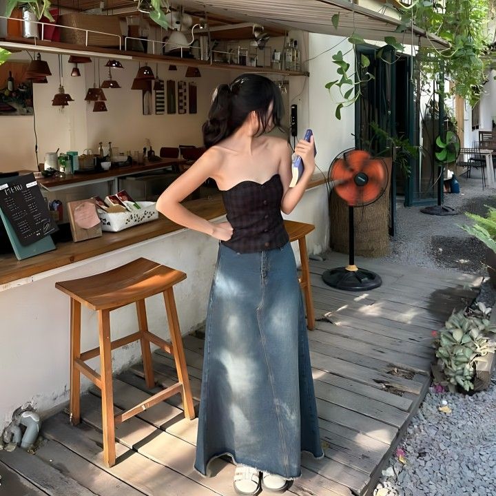 Denim Skirt Styling, Instagram Cafe, Skirt Styling, 일��본 패션, Estilo Indie, Long Skirt Outfits, Everyday Fashion Outfits, Casual Day Outfits, Swaggy Outfits