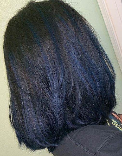 Blue Hair Highlights, Hidden Hair Color, Cheveux Oranges, Korean Hair Color, Dark Blue Hair, Hair Color Underneath, Peekaboo Hair, Hair Color Streaks, Hair Streaks