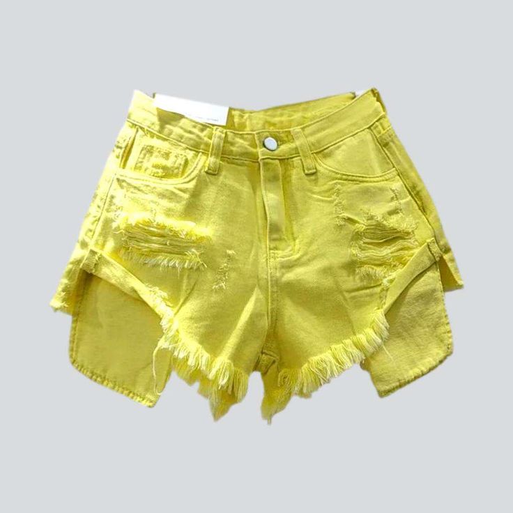 Discover our 2024 Summer Collection Y2K-inspired distressed denim shorts, designed to be the star of your summer wardrobe! Featuring exposed pockets, a wide-leg fit, mid-waist rise, and a zipper & button closure, these shorts combine a vintage look with a modern spirit.Why These Shorts are Perfect For Summer: Vintage-Inspired: Embrace the spirit of yesteryear with Y2K fashion, perfect for a classic, timeless look. Versatile Color: Stand out in a versatile, flattering color that's perfect for any Shorts For Ladies, Denim Shorts For Women, Iconic 90s, Denim Patterns, Oversized Denim Jacket, Urban Street Style, Refined Style, Jeans For Short Women, 90s Grunge