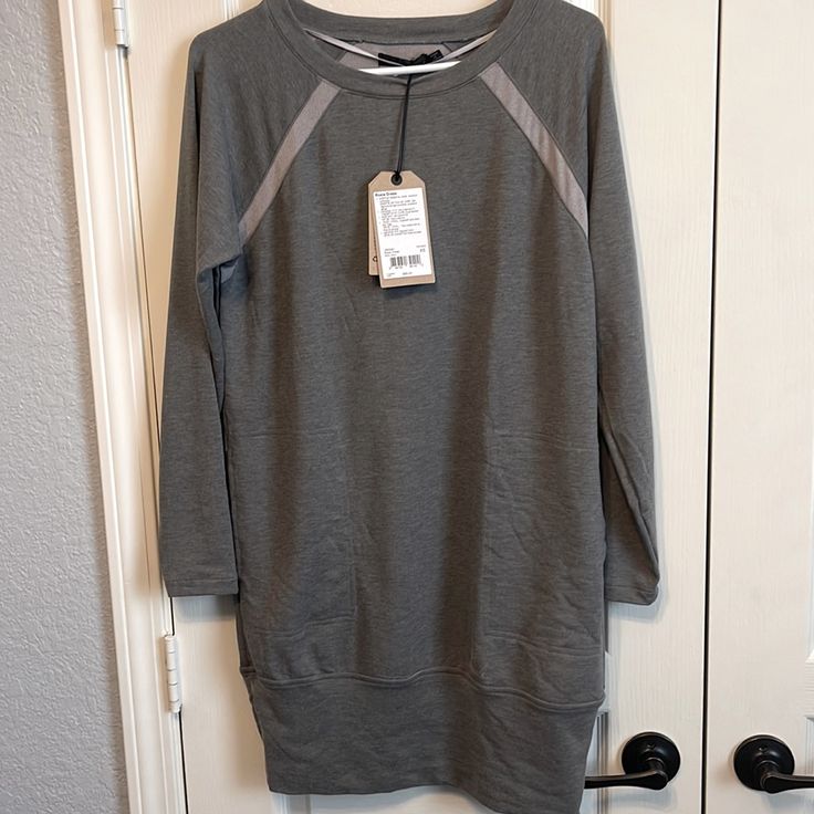 Nwt Prana Oversized Rosie Dress Or Tunic This Is So Soft & Cozy, Inside And Out Majorly Oversized - This Xs Has A 20” Pit To Pit And Is 34” In Length Feels Like A Soft Lightweight Sweatshirt Type Dress Color: Ashy Gray. It’s A Gray But I Feel Like It’s A Slightly Greenish Gray In Color Note: There Is A Deodorant Mark From Trying On But Should Come Out With That First Wash Casual Oversized Gray Dress, Oversized Casual Tunic For Loungewear, Casual Long Sleeve Tunic For Loungewear, Casual Fall Tunic For Daywear, Casual Fall Daywear Tunic, Relaxed Fit Crew Neck Sweatshirt Dress, Oversized Casual Crew Neck Dress, Oversized Crew Neck Dress For Daywear, Oversized Casual Dresses For Loungewear