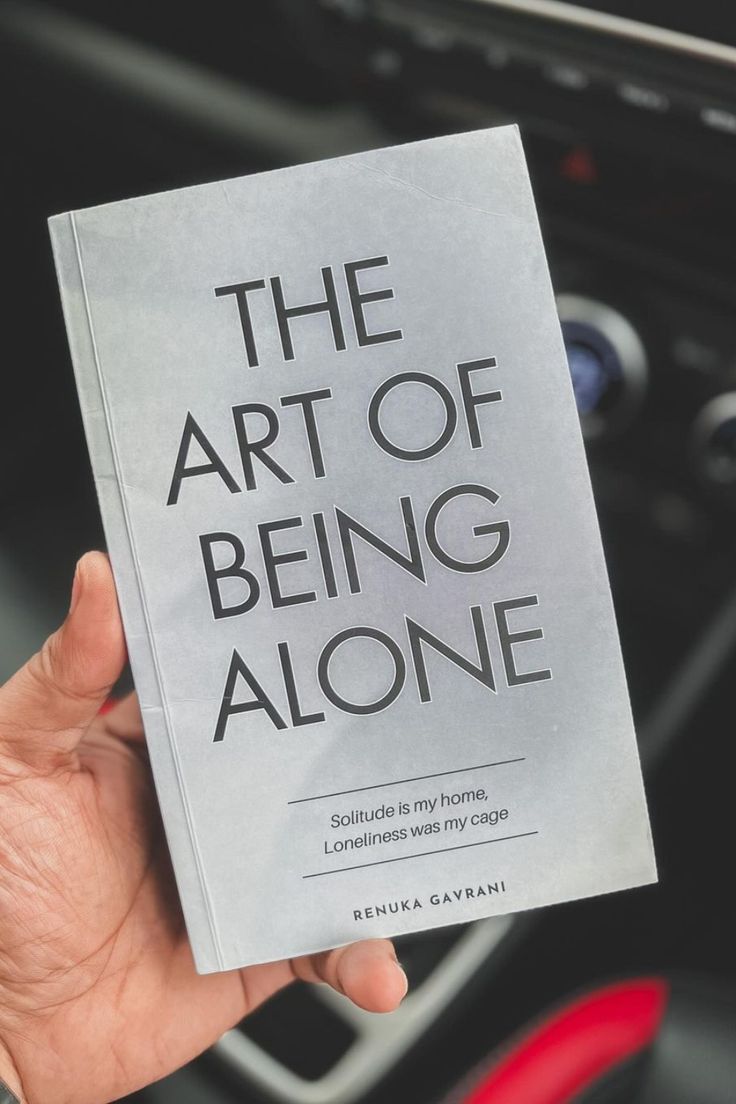 The Art Of Being Alone | Self Help Book
The fear of loneliness was injected into our minds since we were kids. We have learned that the kid who eats, sits, and has no friends is pathetic. In every book or movie, the kid who eats alone and has no friends is always featured as a weak character who needs to be saved. Pick any book or movie, and you will observe a common pattern around loneliness. 
Disclaimer: Pin contains affiliate link gives a small commission to me without any extra charge to you Business Books Worth Reading, Empowering Books, Best Self Help Books, Healing Books, Books To Read Nonfiction, 100 Books To Read, Self Development Books, Unread Books, Recommended Books To Read