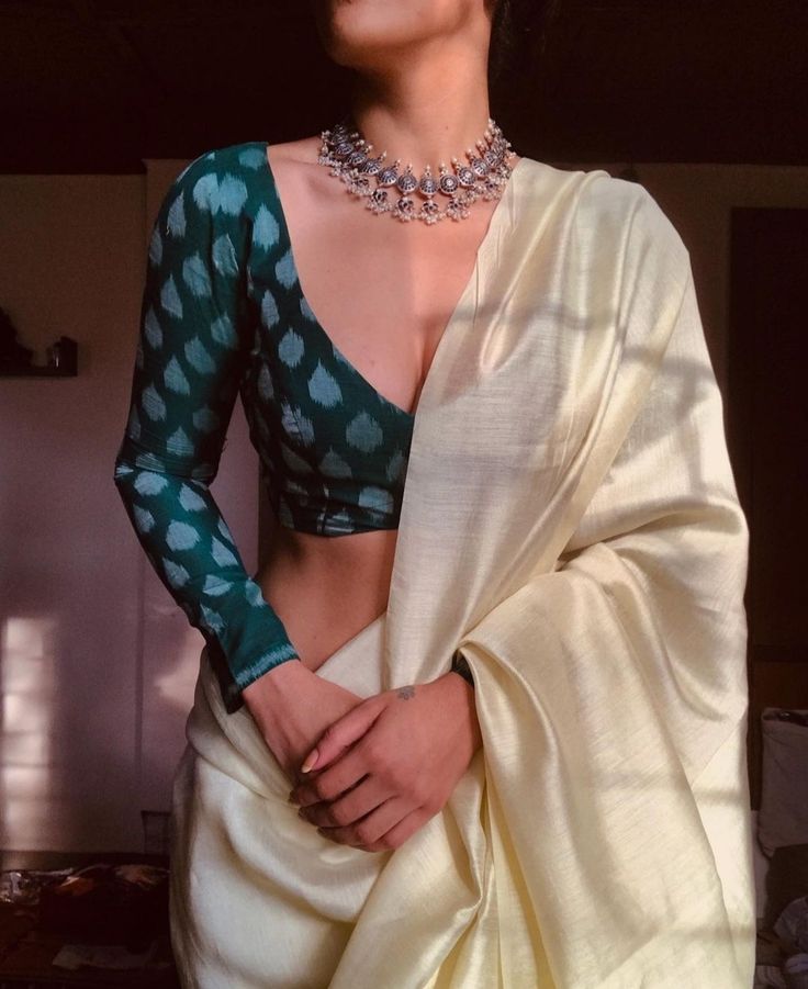 Madhulika Kapilavayi, Secret Cupboard, Green Flags, Saree Wearing, Saree Wearing Styles, Simple Saree Designs, Indian Sari Dress, Cotton Saree Designs, Fashionable Saree Blouse Designs