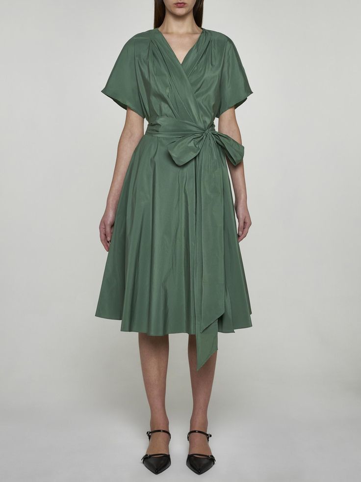 56% Polyester, 44% Cotton Max Mara Shorts, Max Mara Resort 2023 Collection, Chic Pleated Sleeve Button-up Shirt Dress, Weekend Max Mara Dress, Long-sleeved Belted Midi Dress In Viscose, Weekend Max Mara, Taffeta Dress, Short Kimono, Back Women