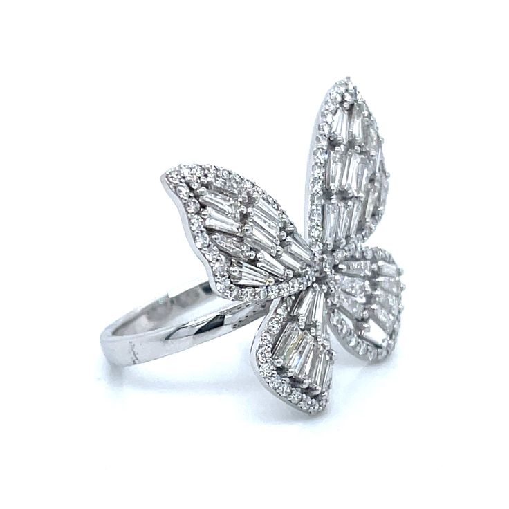 Metal: 14K White Gold Stone: 141 Round and Baguette Diamonds Diamond Total Weight: 3.01CT Gold Weight: 5.85g Clarity: VVS1 and I1 Color: H-I Luxury White Gold Butterfly Ring, Luxury Diamond Butterfly Ring, Elegant Cubic Zirconia Butterfly Ring, Elegant Butterfly Shaped Rings, White Gold Butterfly Ring With Diamond Accents, Elegant Butterfly Ring With Diamond Accents, Elegant Butterfly-shaped Rings With Diamond Accents, Luxury Diamond Butterfly Ring For Formal Occasions, Luxury Butterfly Ring For Anniversary