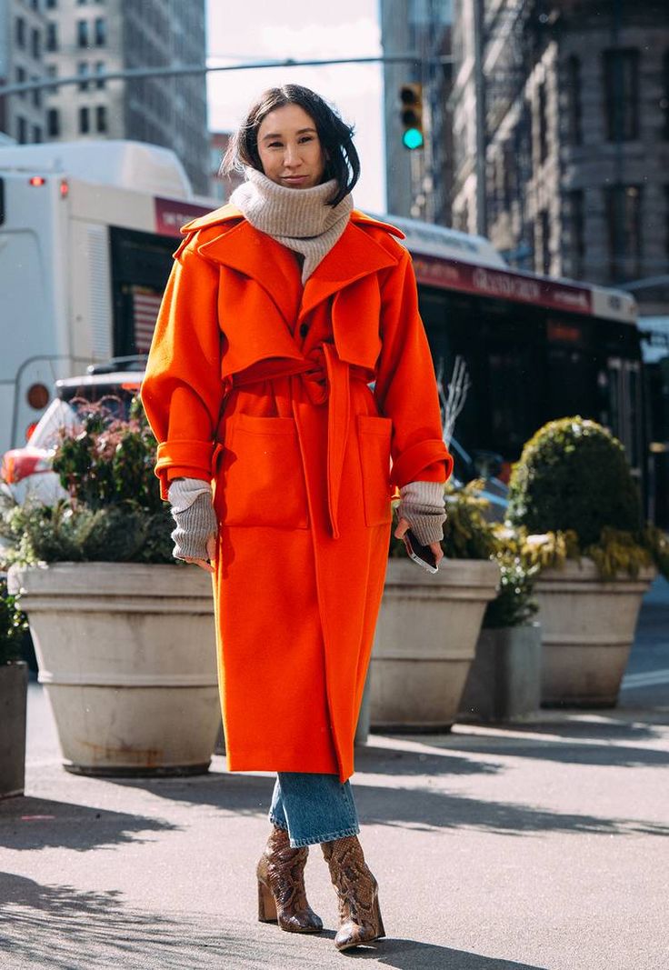 Jeans And Jumper Outfit, Autumn Closet, 2024 Lookbook, Eva Chen, Jumper Outfit, Deep Autumn, Classic Trousers, Oversized Coat, Red Coat