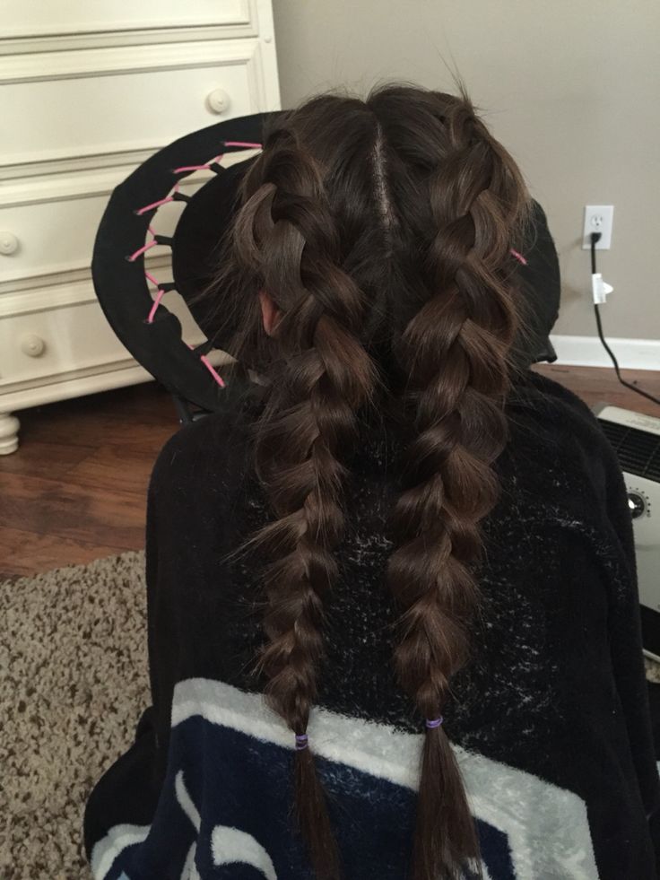 Hairstyles Brunette Braided, Brunette Dutch Braids, Dutch Braid Brunette, Pretty Quick Hairstyles, Two Long Dutch Braids, Thick Brunette Hairstyles, Brunette Braided Hairstyles, Double Braids Aesthetic, Durch Braids Two