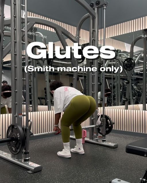 a woman squatting down in front of a gym machine with the words glites on it