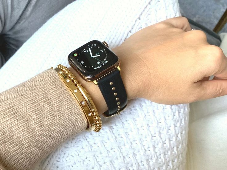 Black Stud Band for the Apple Watch – Goldenerre Watches With Bracelets Women, Apple Watch Silver, Rose Gold Apple Watch, Apple Watch Sizes, Studs Gold, Black Stud, Mini Studs, Apple Watch Faces, Apple Watch Series 1