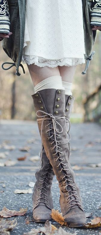 Lace up boots Heels Patterns, Winter Heels, High Leather Boots, Heels Platform, Bohol, Brown Heels, Long Boots, Thick Heels, Thigh High Boots