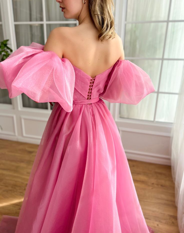 Azalea Organza Gown Prom Dresses Princess, Princess Dress Prom, Pleat Sleeve, Short Note, Pink Ball Gown, Organza Gowns, Prom Birthday, Tulle Neckline, Princess Prom Dresses