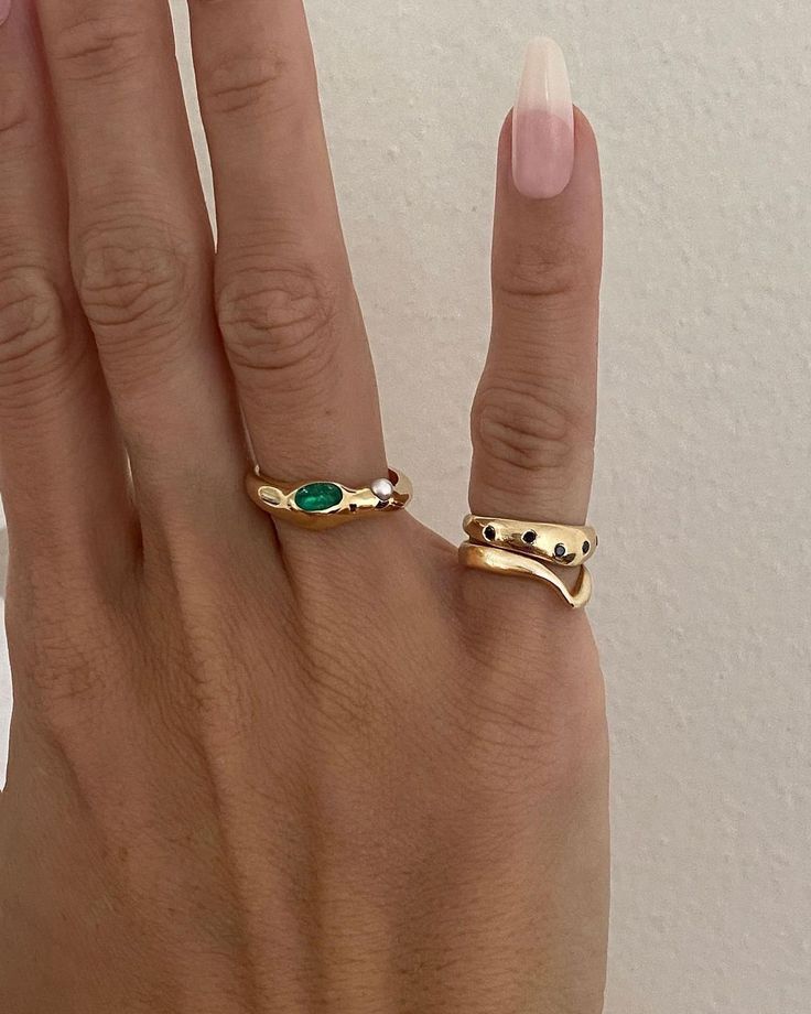 Gold Ring Aesthetic, Ring Aesthetic, The Bling Ring, Ring Inspo, Future Engagement Rings, Dope Jewelry, Custom Ring, Stacked Jewelry, Jewelry Lookbook