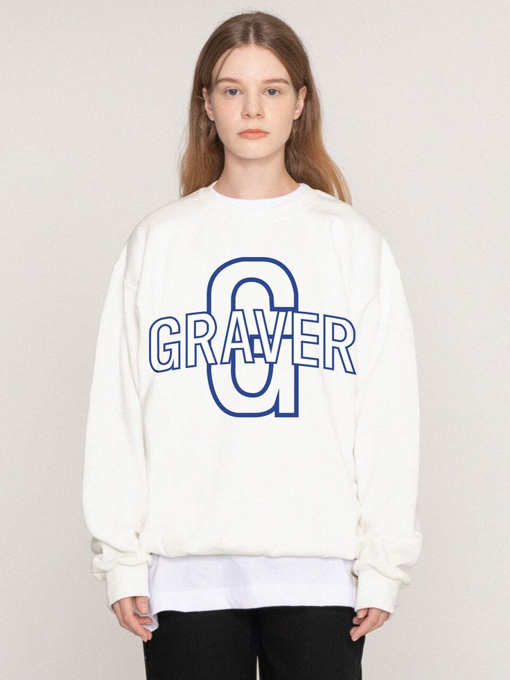 Oversized Logo Lettering Sweatshirt For Fall, Oversized Sweatshirt With Logo Lettering For Fall, Oversized Fall Sweatshirt With Logo Lettering, Oversized Cotton Sweatshirt With Logo Lettering, Logo Lettering Crew Sweatshirt For Fall, Crew Neck Sweatshirt With Logo Lettering For Fall, Fall Crew Sweatshirt With Logo Lettering, Winter Crew Neck Sweatshirt With Logo Lettering, Oversized Long Sleeve Tops With Logo Lettering