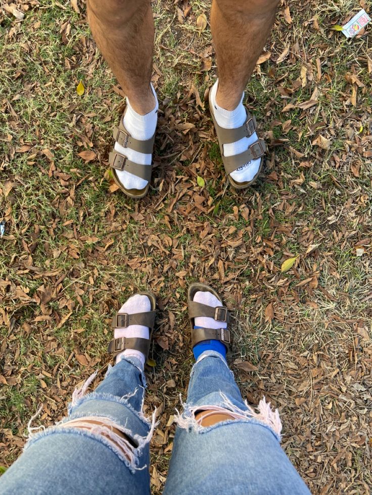 Nike Socks With Birkenstocks, Socks And Sandals Aesthetic, Socks With Birks Outfit, Socks For Birkenstocks, Socks With Sandals Aesthetic, Socks Birkenstocks, Socks With Birkenstocks, Socks And Sandals Outfit, Birkenstock Socks Birkenstock