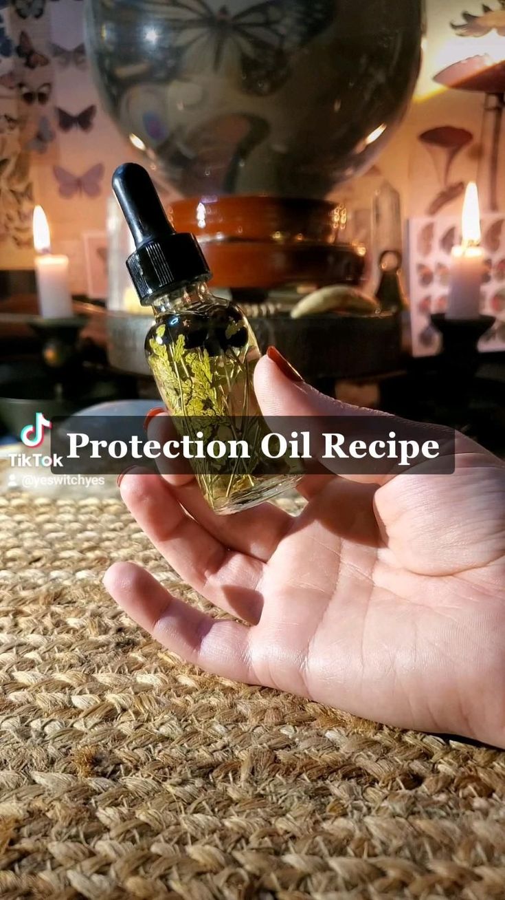 manifesting money spell Protection Oil Recipe, Money Oil Recipe, Spiritual Cleansing Bath, Honey Jar Spell, Herbs For Protection, Money Oil, Magick Oil, Cleansing Bath, Wicca Recipes