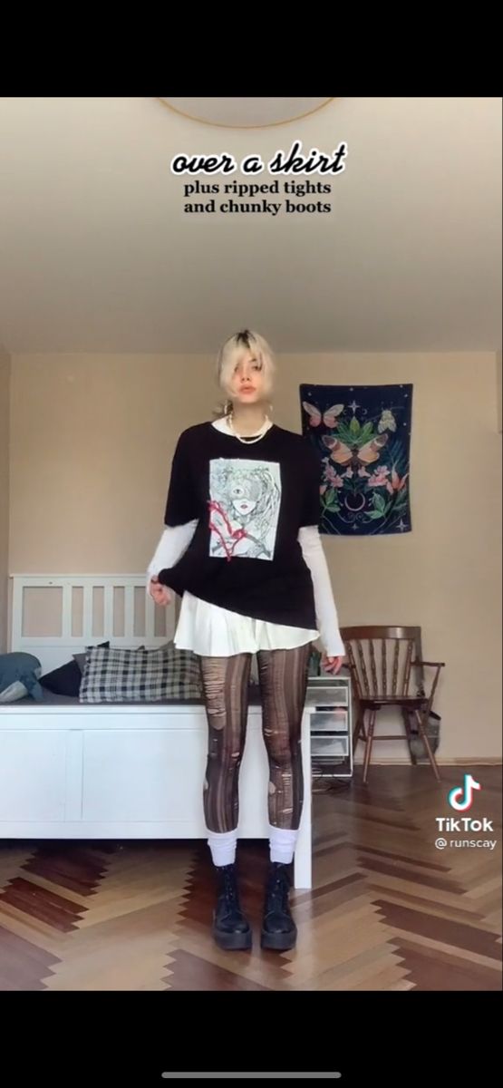 Ripped Tights Outfit, Ripped Tights, Tights Outfit, Chunky Boots, Casual Fits, Fashion Inspo, Tights, Cute Outfits, Boots