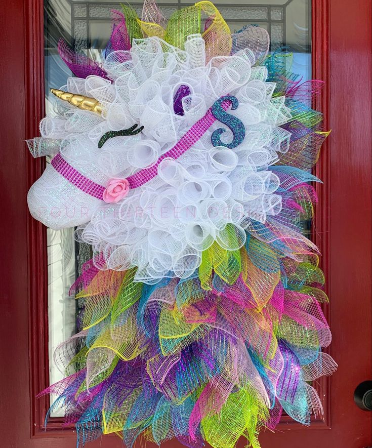 Unicorn Wreath Unicorn Wreath Diy, Candy Cane Wreath Diy, Unicorn Wreath, Ribbon Wreath Diy, Deco Mesh Crafts, Horse Wreaths, Mesh Ribbon Wreaths, Deco Mesh Wreaths Tutorials, Deco Mesh Wreaths Diy