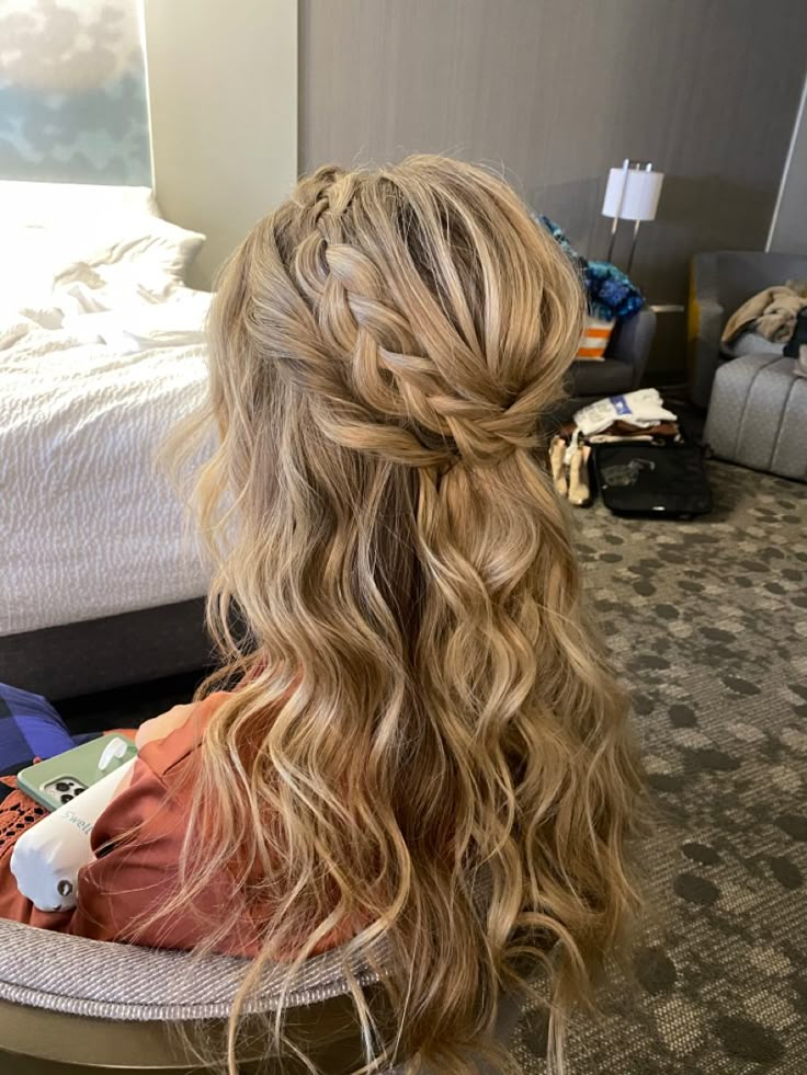 Instagram @sarahceebridal Chunky Braid Half Up Half Down, Prom Hairstyles From Front View, Easy Formal Down Hairstyles, Hair For A Bridesmaid, Hoco Updos For Medium Hair, Boho Hairstyles For Long Hair Wedding, Bridal Hair With Braids And Curls, Half Up Half Down Hair Graduation, Bridesmaid Half Up Half Down Braid