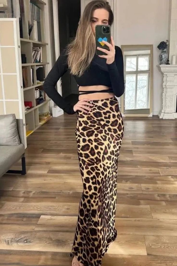 Trendy High Waist Leopard Print Skirt, Fitted Long Skirt In Leopard Print, High Waist Stretch Leopard Print Skirt, Fitted Leopard Print Skirt, Leopard Print Pencil Skirt For Party, Long Floral Skirt, Baggy Tops, Bodycon Midi Skirt, Brunch Dress