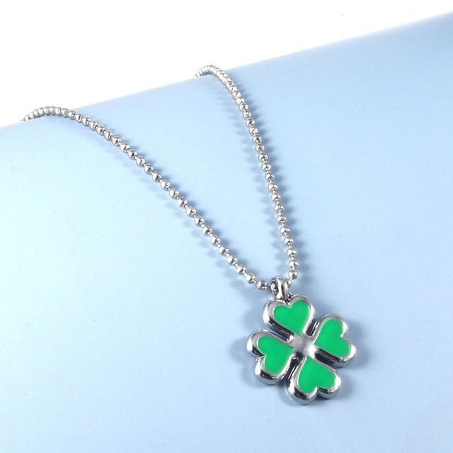 Girls Choker, Four Leaf Clover Necklace, Anime Jewelry, Clover Pendant, Anime Accessories, Dope Jewelry, Clover Necklace, Anime Clothes, Bead Chain