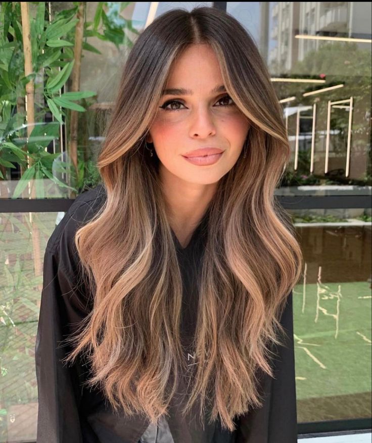 Beige Blonde Hair, Rambut Brunette, Hair Contouring, Brown Hair Looks, Brown Hair Inspo, Brunette Hair With Highlights, Balayage Hair Dark, Brown Hair With Blonde Highlights, Brunette Balayage Hair