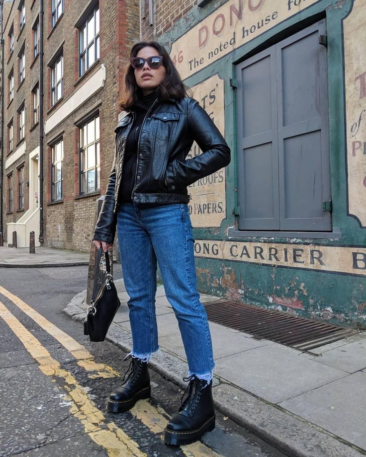 Dr Martens Sinclair Boots Outfit, Doc Marten Sinclair Boots Outfit, Doc Martens Sinclair Outfit, Doc Martens Platform Outfit, Black Platform Boots Outfit, Sinclair Dr Martens, Doc Martens Sinclair, Platform Doc Martens Outfit, Dr Martens Sinclair Boots