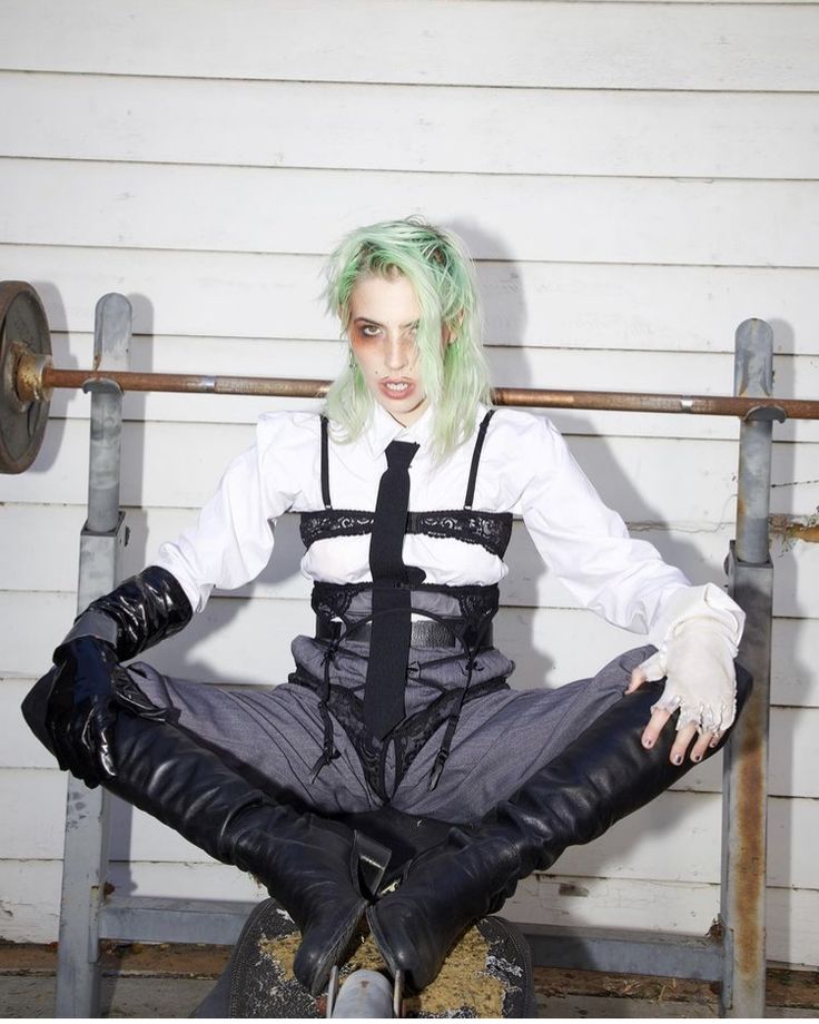 Dorian Electra, King Outfit, Drag King, Queer Fashion, Character Poses, Study Style, Funky Fashion, Green Hair, Clothing Rack