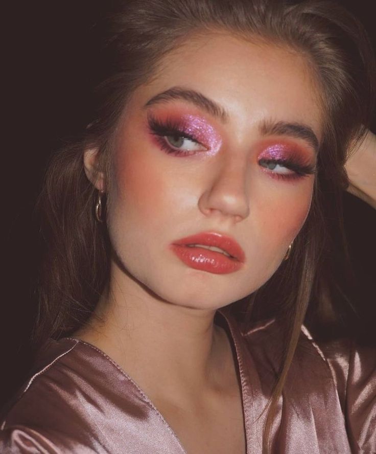 Pink Makeup Looks, Disco Makeup, Maquillage On Fleek, Pink Eye Makeup, Dope Makeup, Makeup Eye Looks, Glamour Makeup, Makeup Makeover, Make Up Inspo