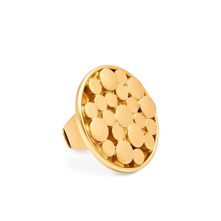 Made in NY Cassiopeia's namesake comes from an ancient Greek queen who boasted unparalleled beauty. Like the queen, our Cassiope Ring possesses a look worthy of admiration and awe. This industrial-style ring is composed of brass metals plated with 18k gold. Platings:Gold: 18k electroplated gold Silver: Oxidized pure silver Size: Adjustable from size 6-12. Diameter 1.25" Nickel-Free Adjustable Yellow Gold Brass Ring, Hand Forged Metal Rings, Gold-tone Polished Metal Rings, Gold-tone Metal Rings With Polished Finish, Anniversary Brass Jewelry With Open Ring, Hand Forged Metal Rings For Anniversary, Adjustable Gold Dome Ring, Brass Hammered Rings For Promise, Brass Metal Ring Jewelry