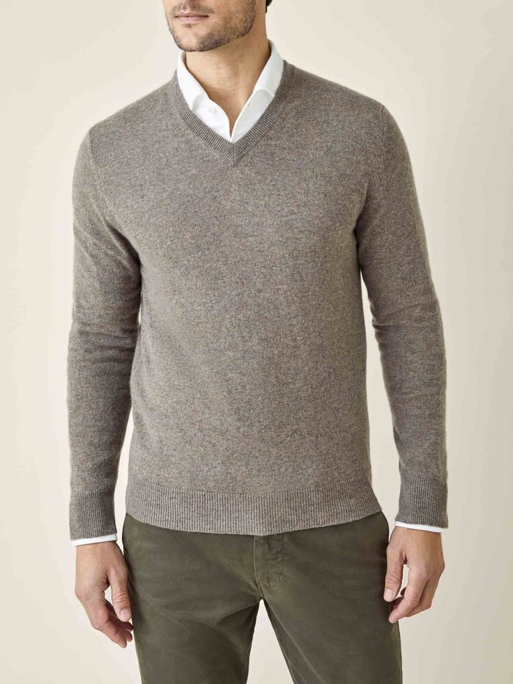 Our classic jumper is meticulously knitted in Bergamo, Northern Italy, using the finest two-ply pure cashmere. It features a slightly tailored silhouette that provides effortless comfort and allows for ease, while ensuring a neat and modern appeal. This luxurious V-neck weighs approximately 250 grams and has a refined 12-gauge knit, making it a perfectly insulated layer for autumn to spring.    We are proud to source only the finest A-grade fibres to produce superior cashmere yarn in the heart o Luca Faloni, Business Casual Looks, Cashmere Suit, Conversion Table, Cashmere Yarn, Cashmere Jumper, Cotton Chinos, Pleated Trousers, 12 Gauge