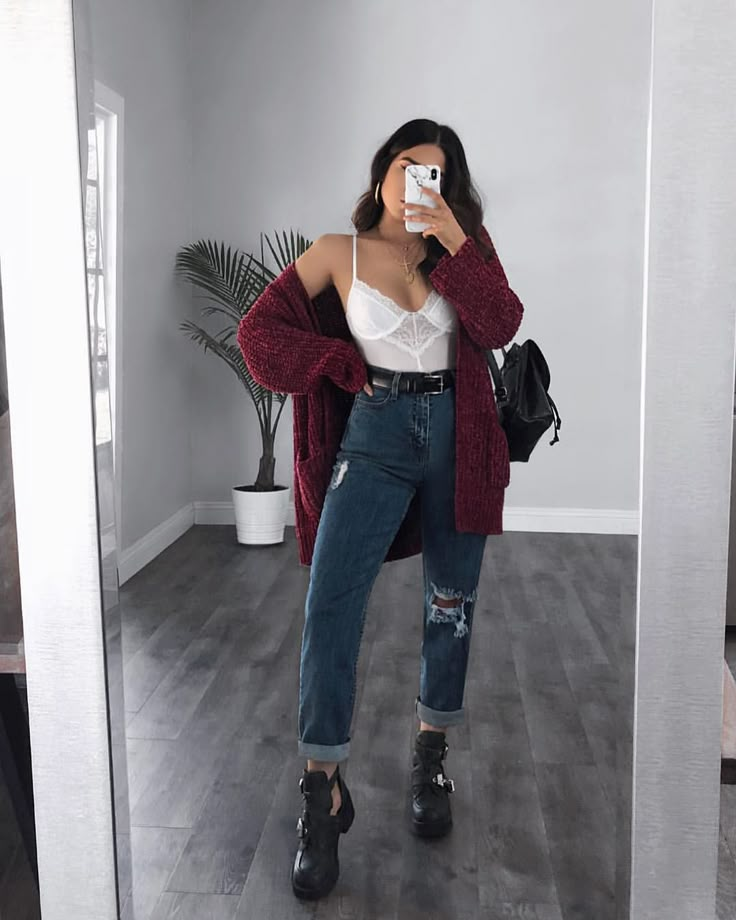 Rubi Ortiz on Instagram: “Cutest little cardigan from @piaceboutique 🌹 Shop piaceboutique.com & use my code “RUBI20” for $ off your entire purchase! #piaceboutique” Lollapalooza Outfit, Casual Outfits For Moms, Closet Goals, Outfit Trends, Pinterest Fashion, Queen Bee, Outfit Goals, Mom Outfits, Mode Inspiration