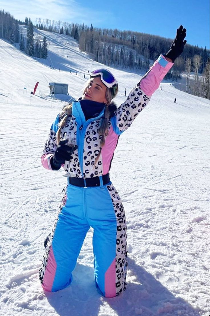 Cute Skiing Outfit, Cute Ski Outfits, Snow Suit Womens, Snowsuit Women, Ski Suits For Women, Snow Outfits For Women, Ski Outfit For Women, Ski Trip Outfit, Ski Outfit