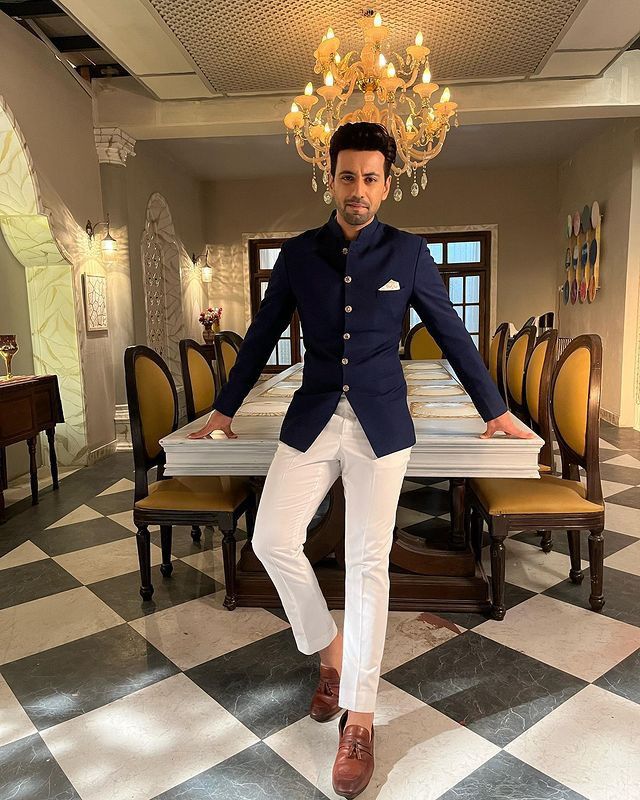 Indowestern Outfits For Men, Reception Suits, Denise Mercedes, Indian Wedding Suits Men, Wedding Clothes For Men, Business Casual Attire For Men, Suit For Men Wedding, Jodhpuri Suits, Jodhpuri Suits For Men