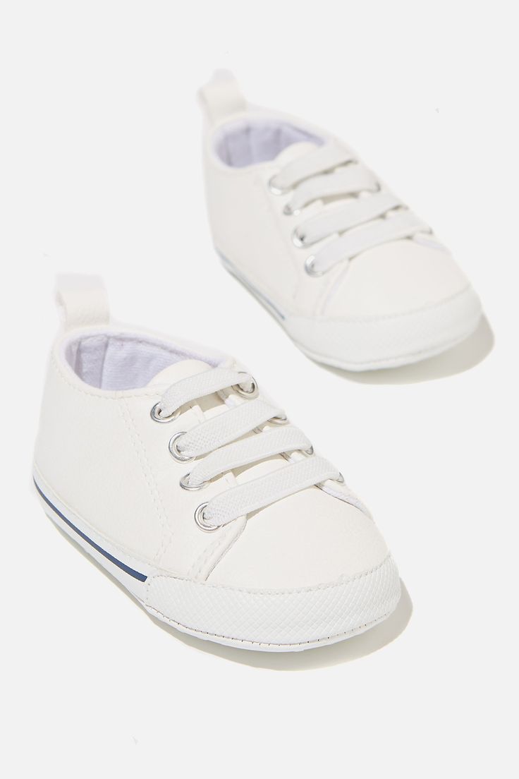 Step into a fresh week with the Mini Classic Trainer. These fresh kicks are cute and casual - perfect for complementing any look for a BIG day out.

Features:  

 - Elastic Laces 
 - Vegan Pu 
 -  Soft Sole
 
Composition: Polyurethane  100% Cute White Sneakers With Vulcanized Sole, White Non-slip Canvas Shoes For Spring, Sporty White Canvas Shoes With Elastic Laces, Spring White Non-slip Canvas Shoes, Casual Synthetic Sneakers For Playtime, Casual Lace-up Sneakers With Soft Sole, Non-slip White Canvas Shoes For Summer, White Non-slip Canvas Shoes For Summer, White Non-slip Lace-up Canvas Shoes