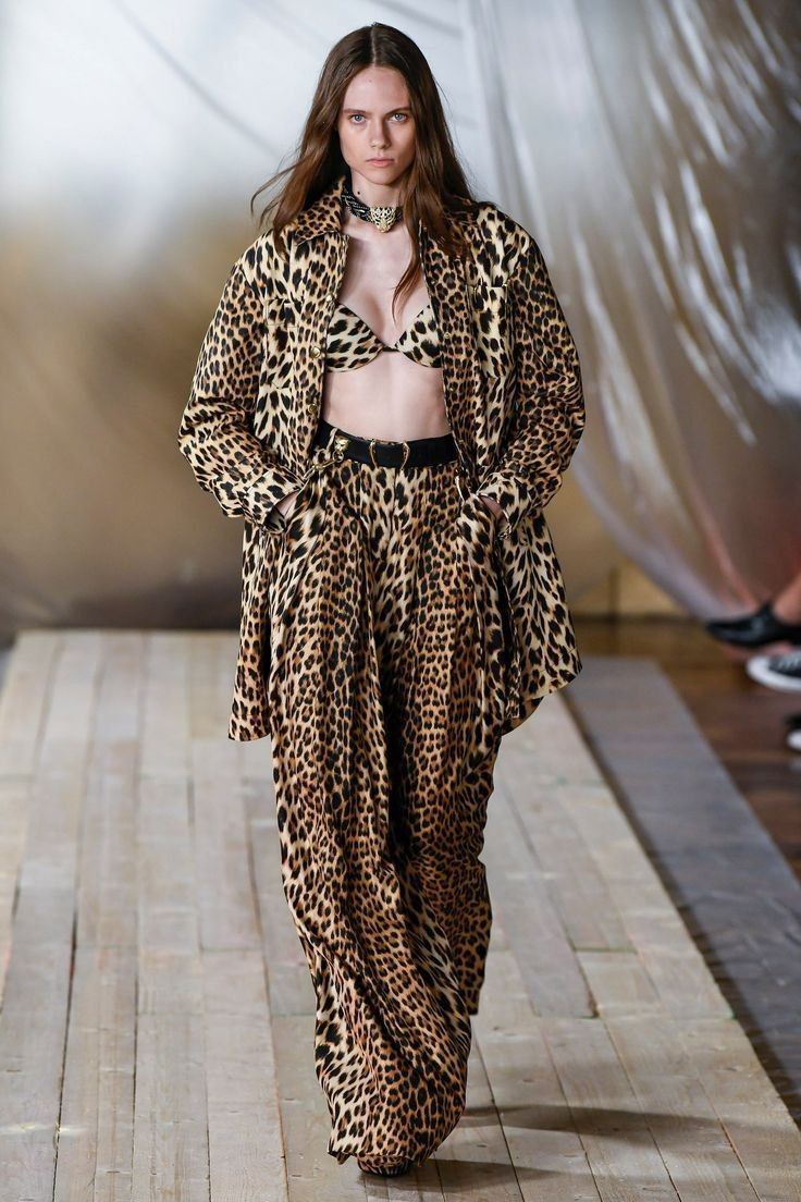 Leopard Print Outfits, Clothing Wardrobe, Leopard Print Fashion, Leopard Outfits, Kim Jones, Animal Print Outfits, Fashion Week Milan, Leopard Fashion, Animal Print Fashion