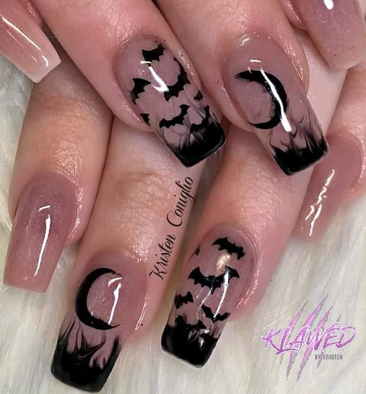 Bat Nail Art Halloween, Medium Nails Halloween, Horror Inspired Nails, Bats Halloween Nails, French Tip Holloween Nails, Halloween French Tip Nails Short, Halloween Nails With Bats, Halloween Medium Nails, Bat Tip Nails