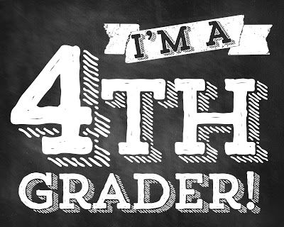 i'm 4 th grader written in chalk on a blackboard with white lettering