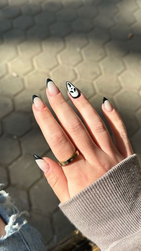 Black Ghostface Nails, Valentines Scream Nails, Simple Black Almond Nails, Halloween Black French Tip Nails, Halloween Valentines Nails, Scream Nails Easy, Ghostface Acrylic Nails, Halloween Ghostface Nails, Halloween Nails Black French Tip