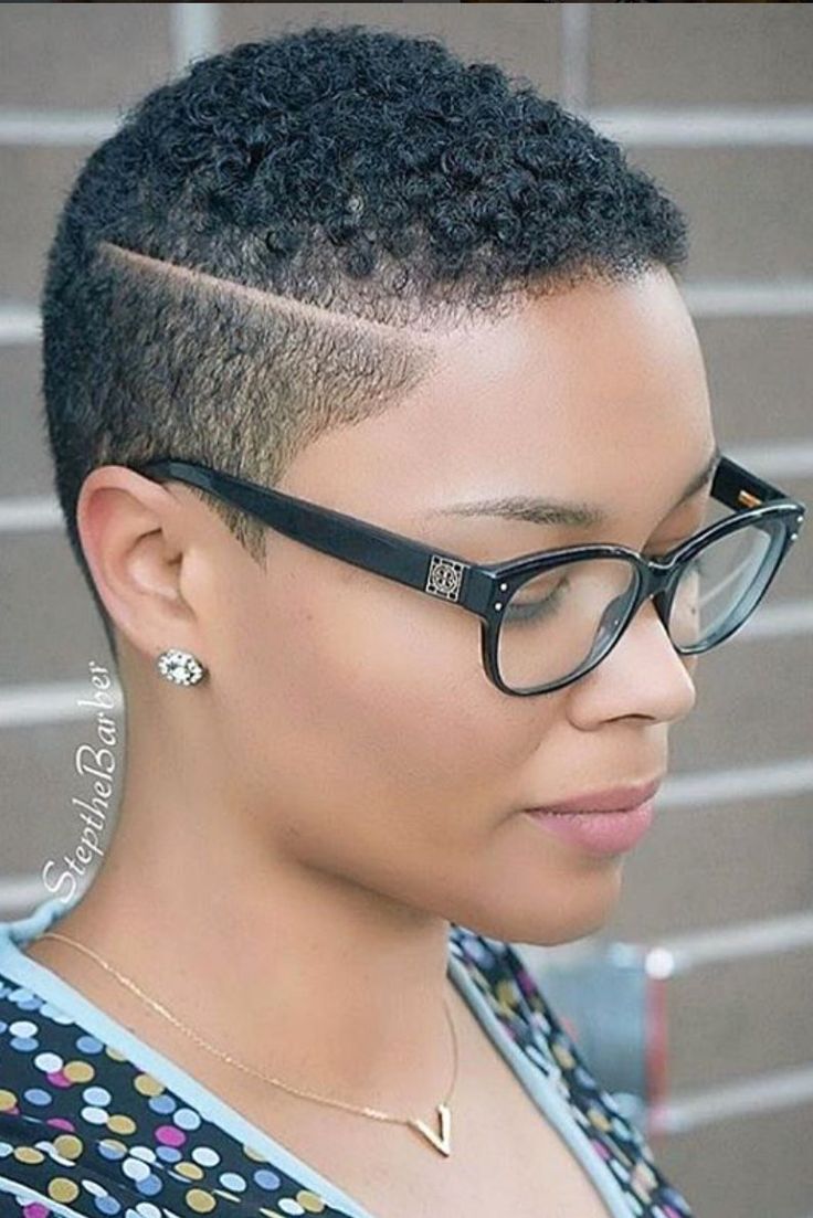 Female Barber, Low Haircuts, Low Cut Hairstyles, Black Haircut Styles, Hairstyles Reference, Natural Haircuts, Short Natural Haircuts, Short Hair Designs, Shaved Hairstyles